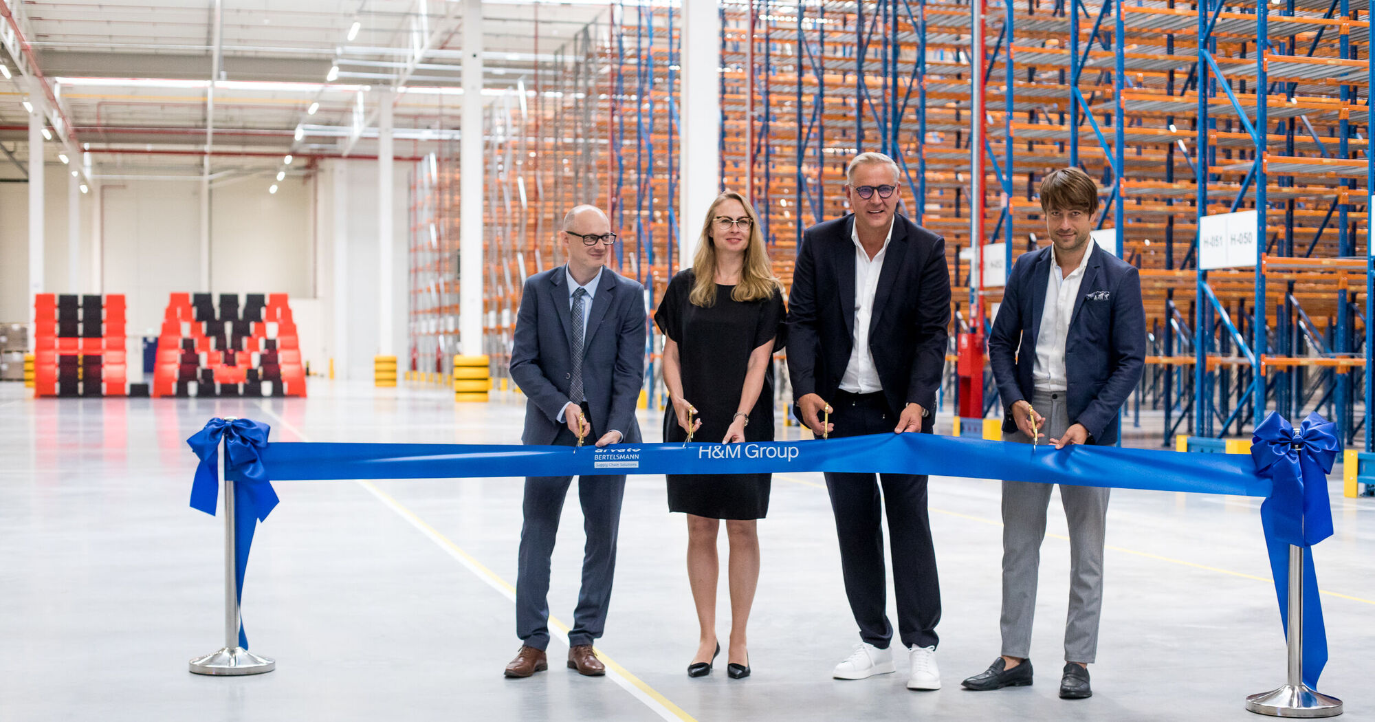 Opening of expanded distribution center in Poland with H&M Group – Arvato